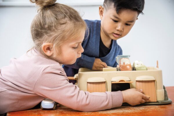 BIOplastic Jucarie Garaj Rampa cu 4 masini - Dantoy - imagine 3