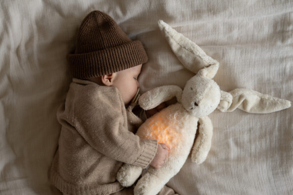 Jucarie muzicala Sunete Albe cu Lampa incorporata Moonie – Iepuras Sand Bumbac Organic - imagine 5